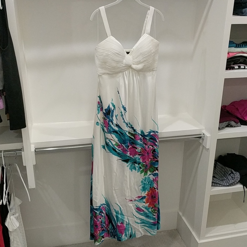 Nordstrom JS Boutique White Floral Gown
